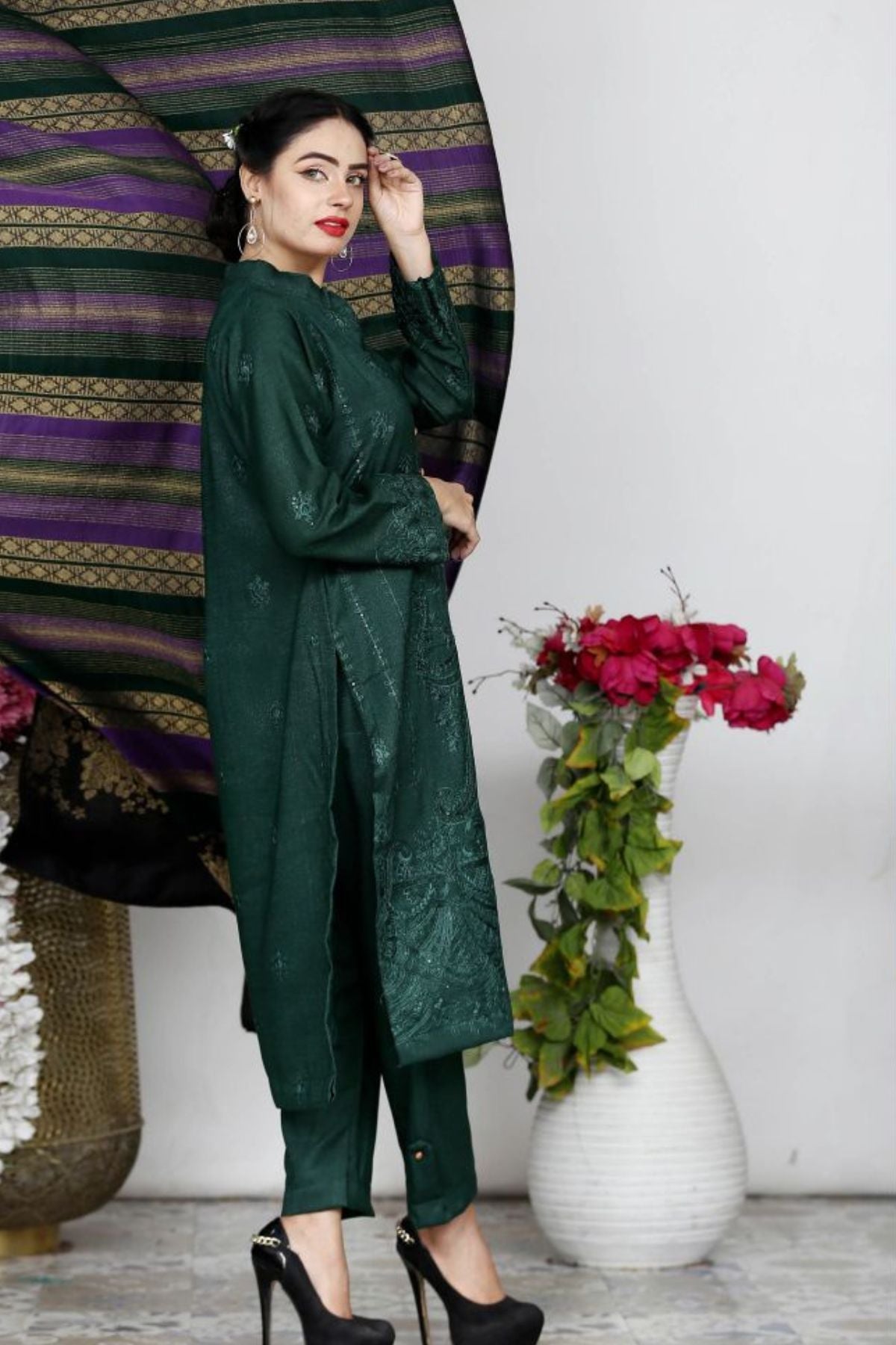 AA Peach Embroidered 01-03pc-Banarasi Shawl -A3