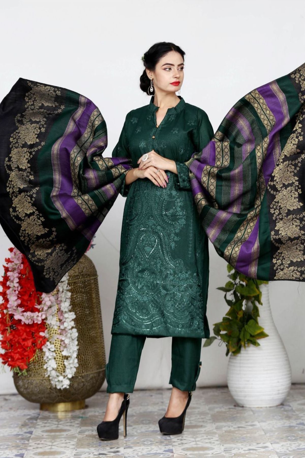 AA Peach Embroidered 01-03pc-Banarasi Shawl -A3